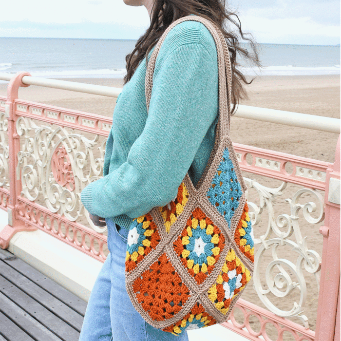 Granny Square Bag with handles - free crochet pattern