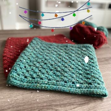 Cosy Snood  Pattern FREE Download Designed by Sue Rawlinson